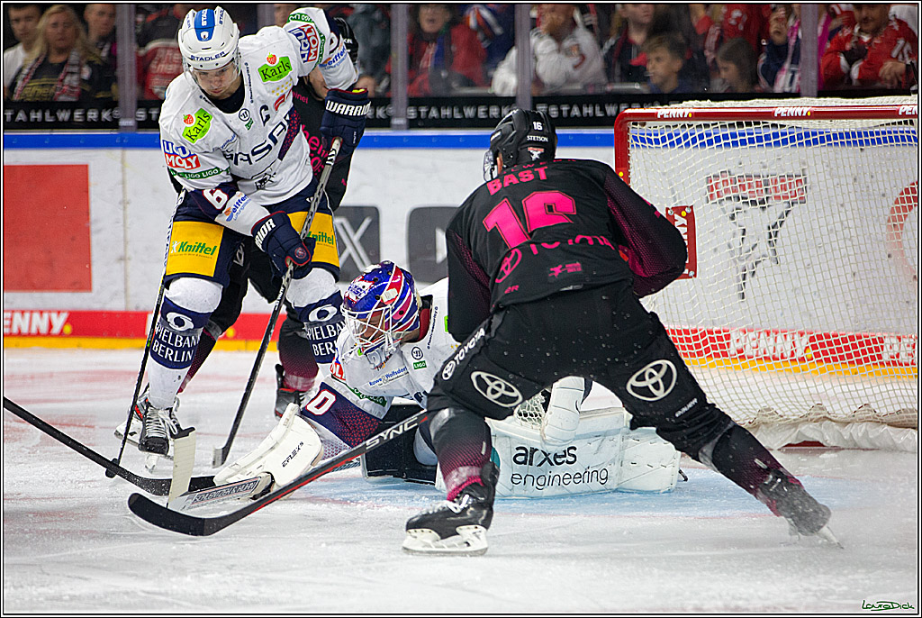 PENNY DEL; Koelner Haie- Eisbaeren Berlin; Koeln, 06.10.2023