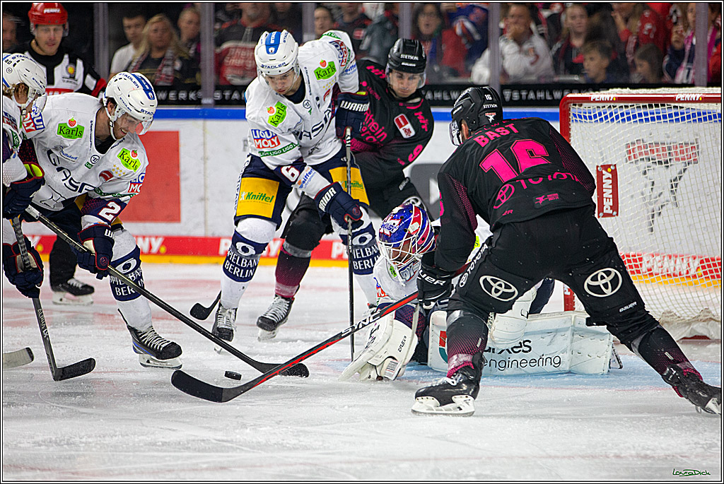 PENNY DEL; Koelner Haie- Eisbaeren Berlin; Koeln, 06.10.2023