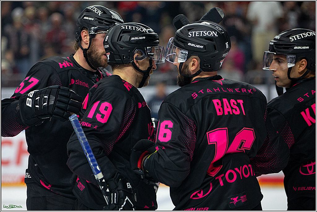 PENNY DEL; Koelner Haie- Eisbaeren Berlin; Koeln, 06.10.2023