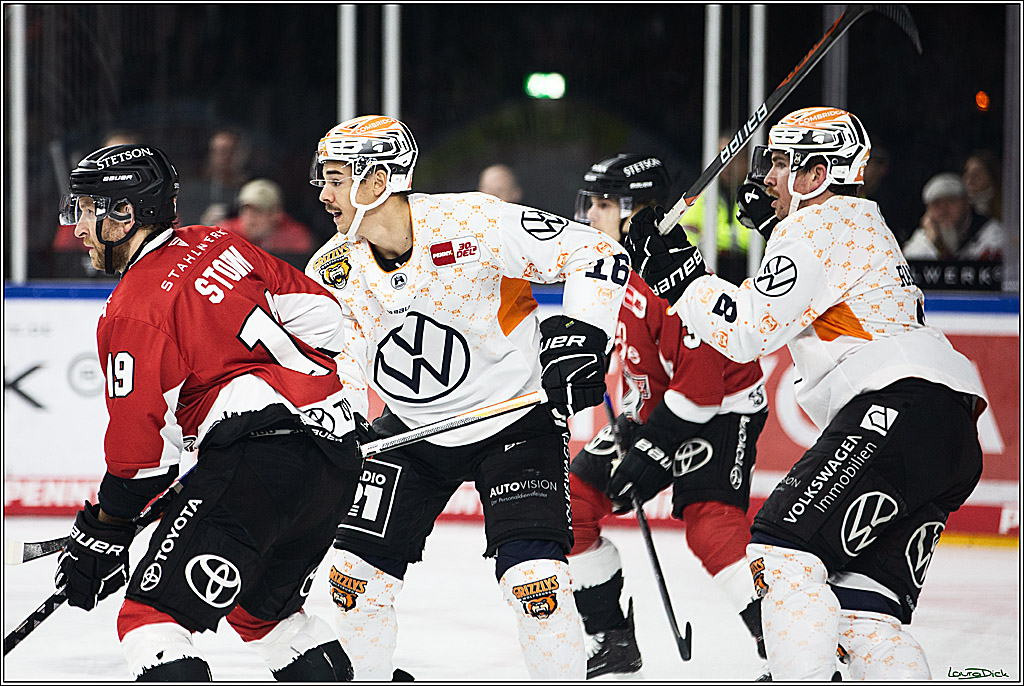 PENNY DEL; Koelner Haie- Grizzly Wolfsburg; Koeln, 28.11.2023