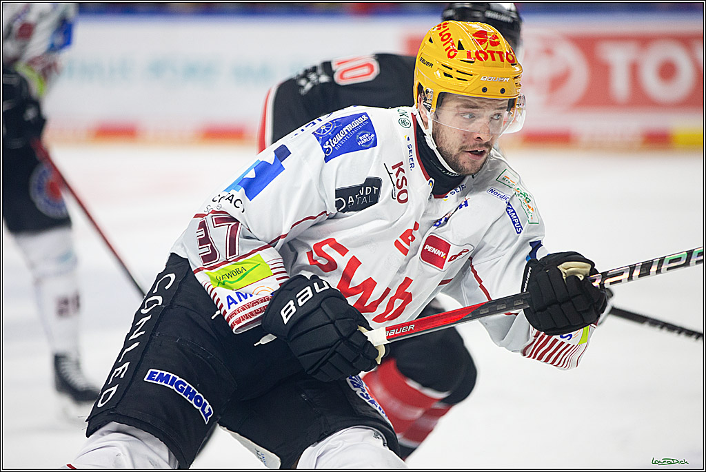 PENNY DEL; Koelner Haie-Pinguine Bremerhaven; Koeln, 15.11.2024