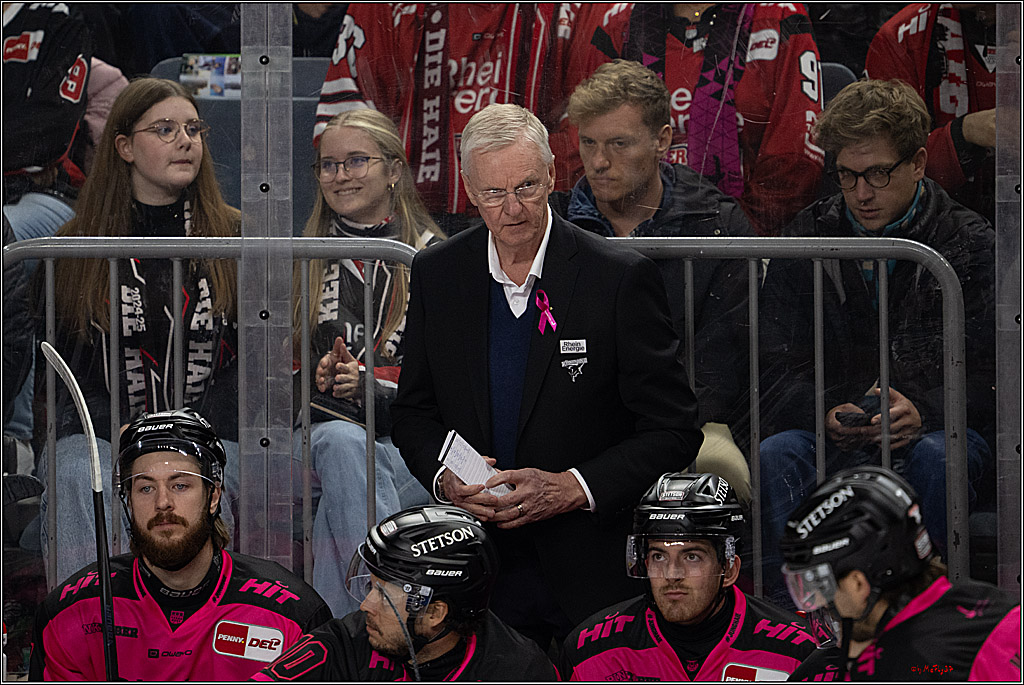 PENNY DEL 1; Kölner Haie - Iserlohn Roosters; Köln, 12.10.2025