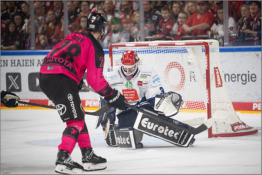 PENNY DEL 1; Koelner Haie - Iserlohn Roosters; Koeln, 12.10.2025