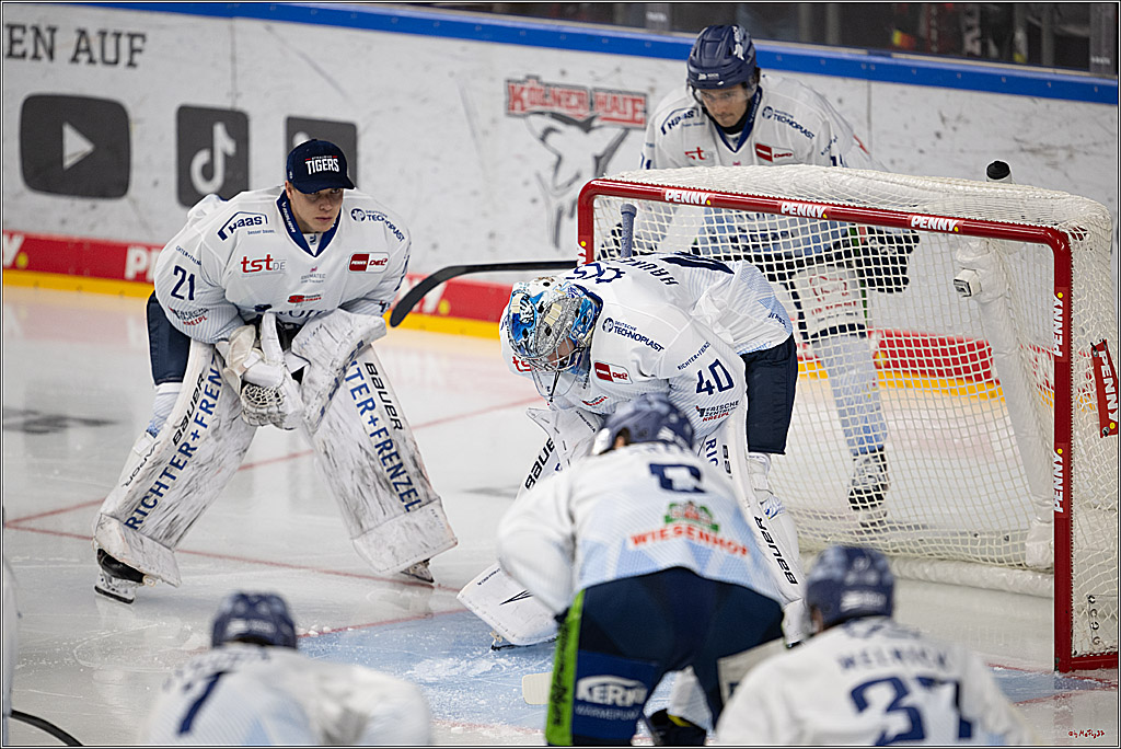 PENNY DEL 1; Kölner Haie - Straubing Tigers; Köln, 19.10.2025