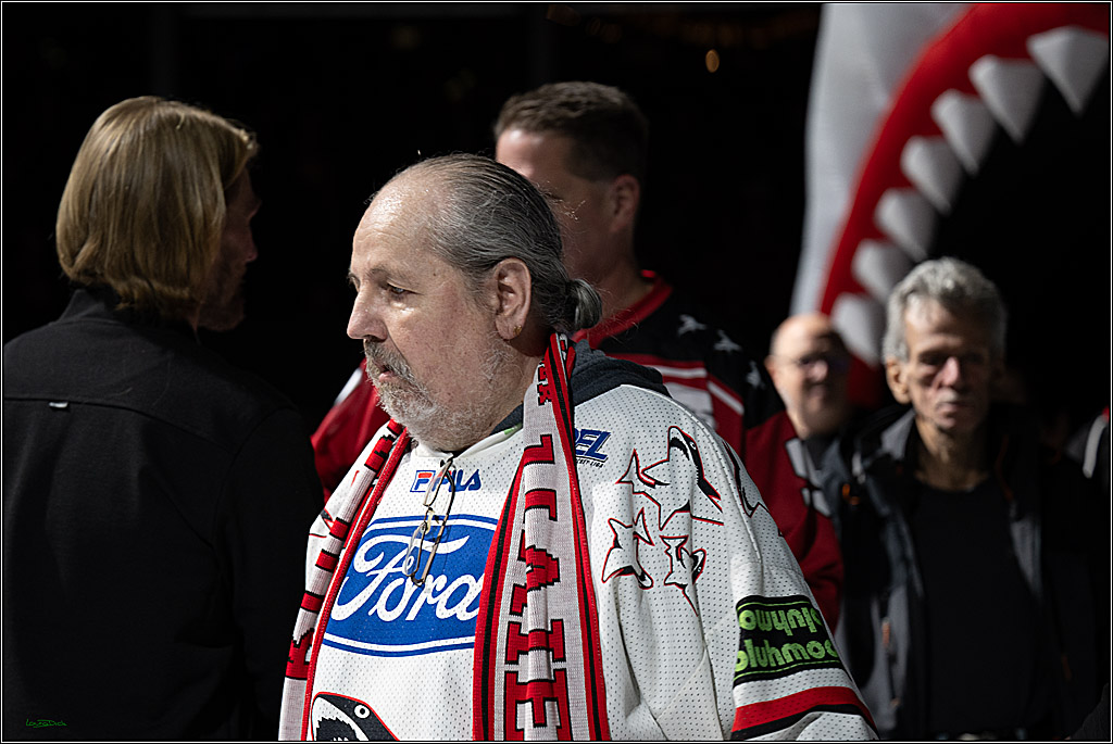 PENNY DEL 1; Koelner Haie - Straubing Tigers; Koeln, 19.10.2025