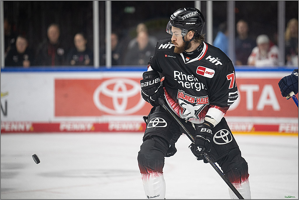 PENNY DEL 1; Koelner Haie - Straubing Tigers; Koeln, 19.10.2025