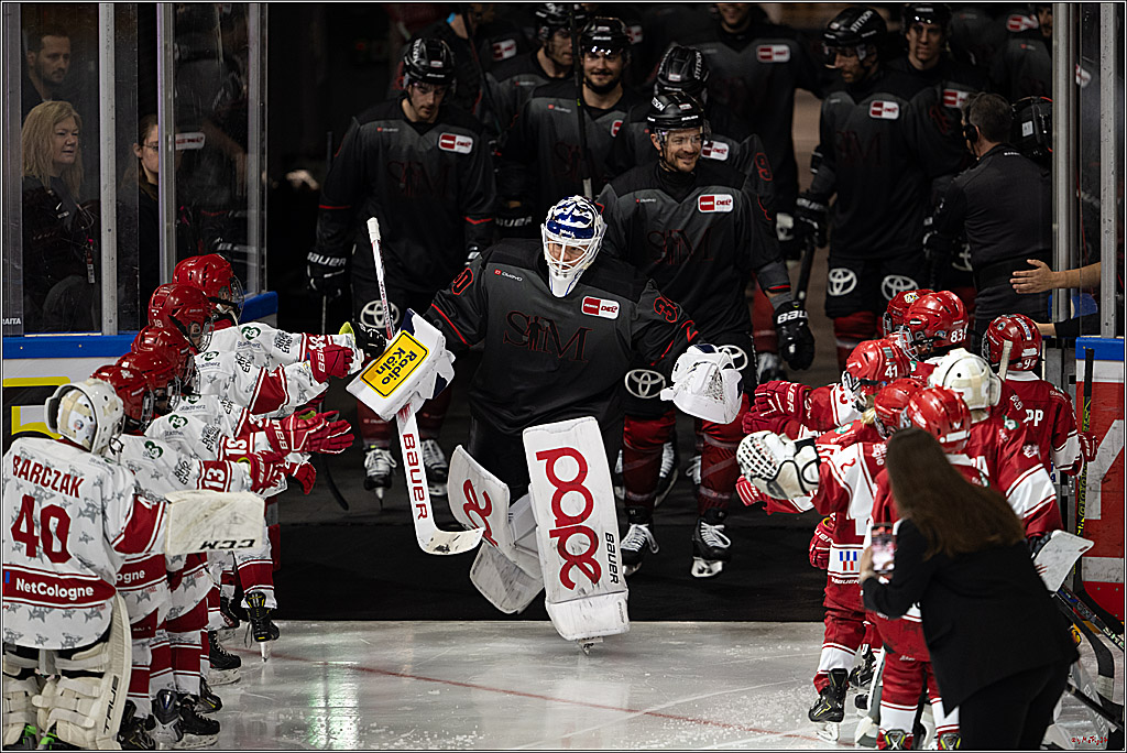 PENNY DEL 1; Kölner Haie - Löwen Frankfurt; Köln, 26.10.2025