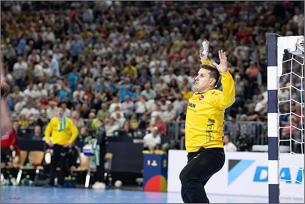 DHB-Pokal Lidl-F4 - MT Melsungen - HBW Balingen-Weilstetten; Köln, 12.04.2025