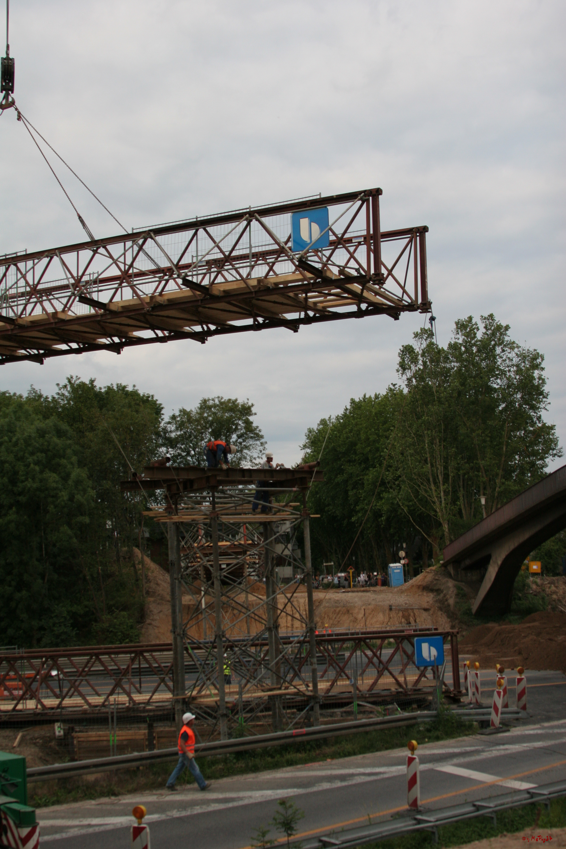 Brückenabriss Jungblutbrücke Fahrrad-u. Fussgängerbrücke; Köln, 02.06.2007