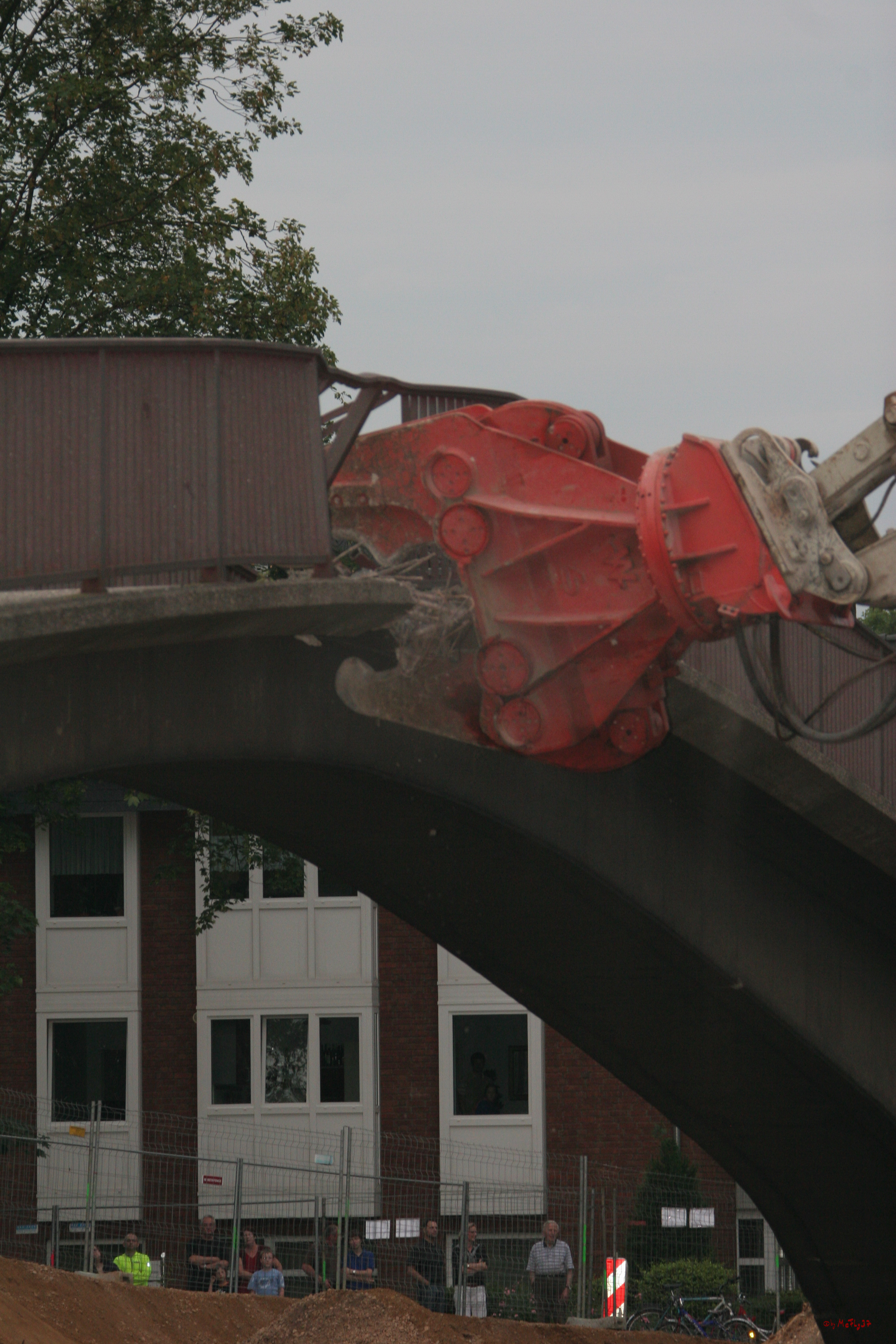 Brückenabriss Jungblutbrücke Fahrrad-u. Fussgängerbrücke; Köln, 02.06.2007