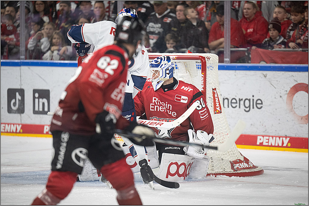 PENNY DEL 1; Koelner Haie - EHC Red Bull Muenchen; Koeln, 02.11.2025