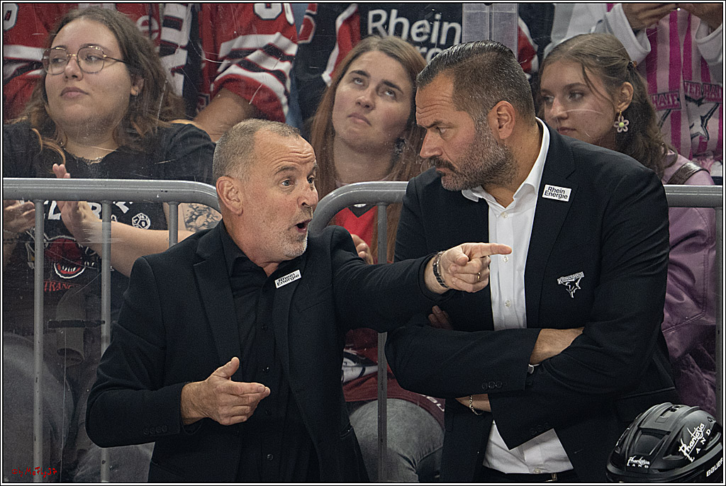 PENNY DEL 1; Kölner Haie - Grizzly Wolfsburg; Köln, 18.09.2026