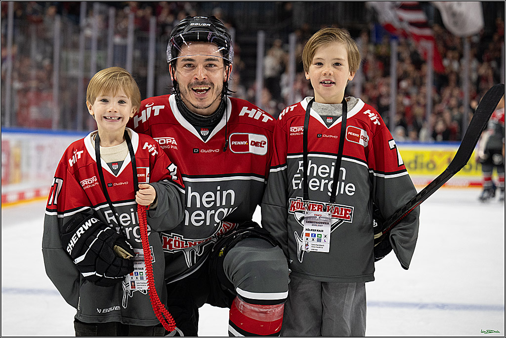 PENNY DEL 1; Kölner Haie - Fischtown Pinguins Bremerhaven; Köln, 18.10.2026
