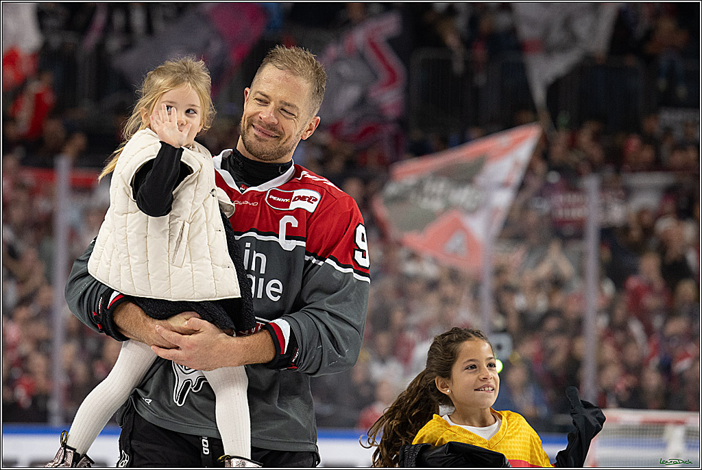 PENNY DEL 1; Kölner Haie - Fischtown Pinguins Bremerhaven; Köln, 18.10.2026