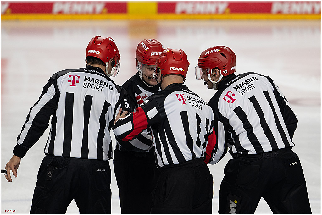 PENNY DEL 1; Kölner Haie - Adler Mannheim; Köln, 27.10.2026