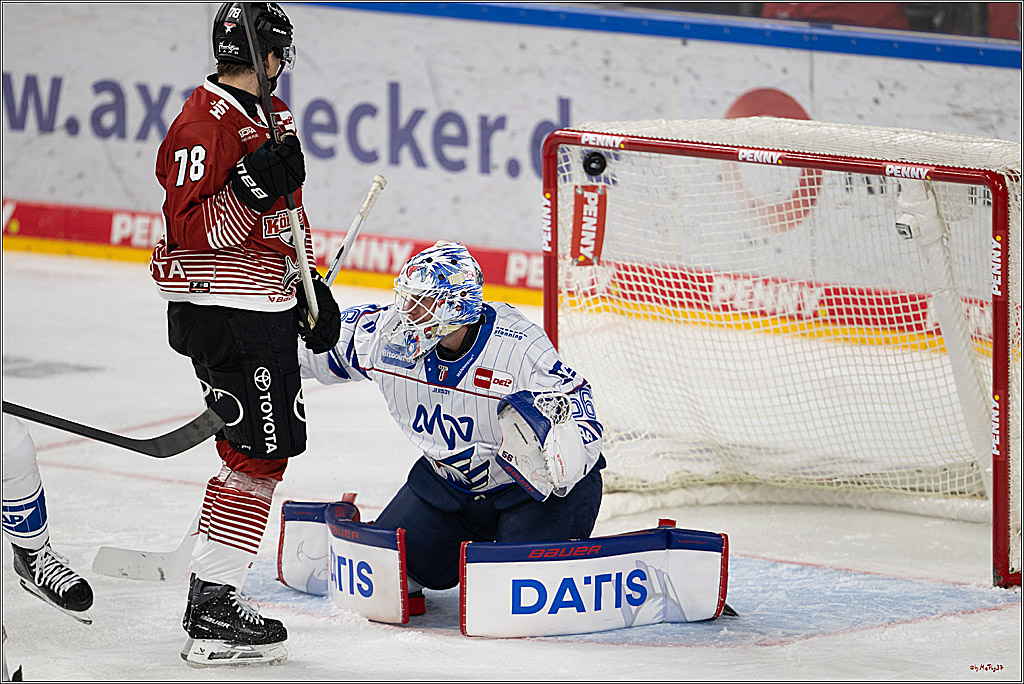 PENNY DEL 1; Kölner Haie - Adler Mannheim; Köln, 27.10.2026