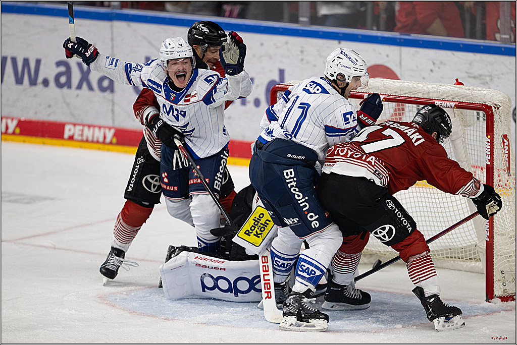PENNY DEL 1; Kölner Haie - Adler Mannheim; Köln, 27.10.2026