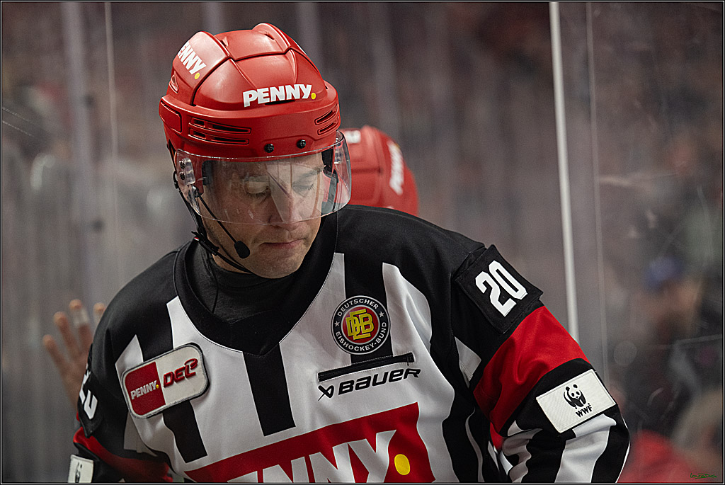 PENNY DEL 1; Kölner Haie - Adler Mannheim; Köln, 27.10.2026