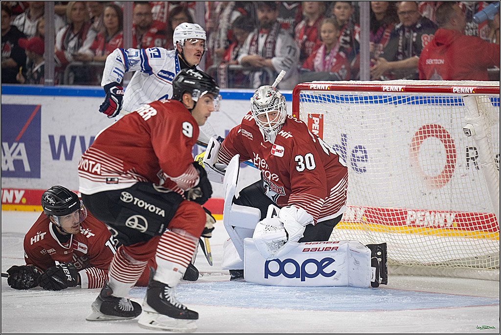 PENNY DEL 1; Kölner Haie - Adler Mannheim; Köln, 27.10.2026