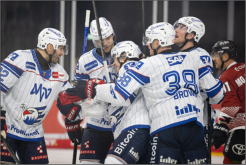 PENNY DEL 1; Kölner Haie - Adler Mannheim; Köln, 27.10.2026