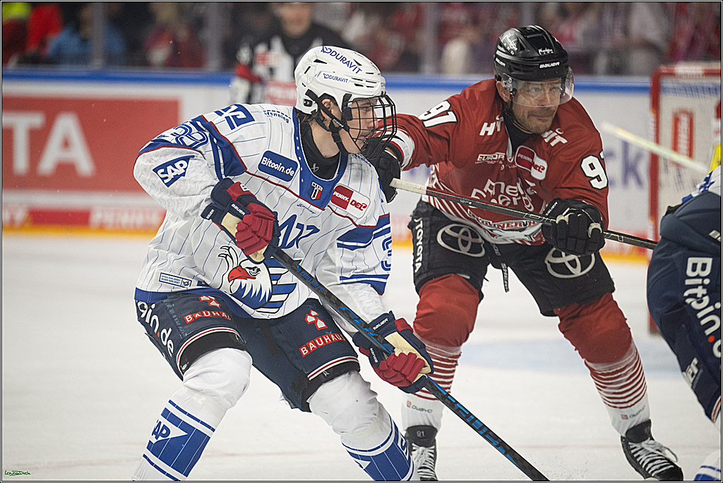PENNY DEL 1; Kölner Haie - Adler Mannheim; Köln, 27.10.2026