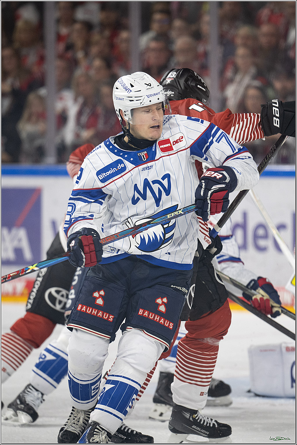 PENNY DEL 1; Kölner Haie - Adler Mannheim; Köln, 27.10.2026