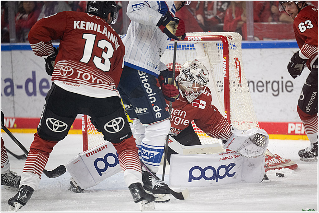 PENNY DEL 1; Kölner Haie - Adler Mannheim; Köln, 27.10.2026