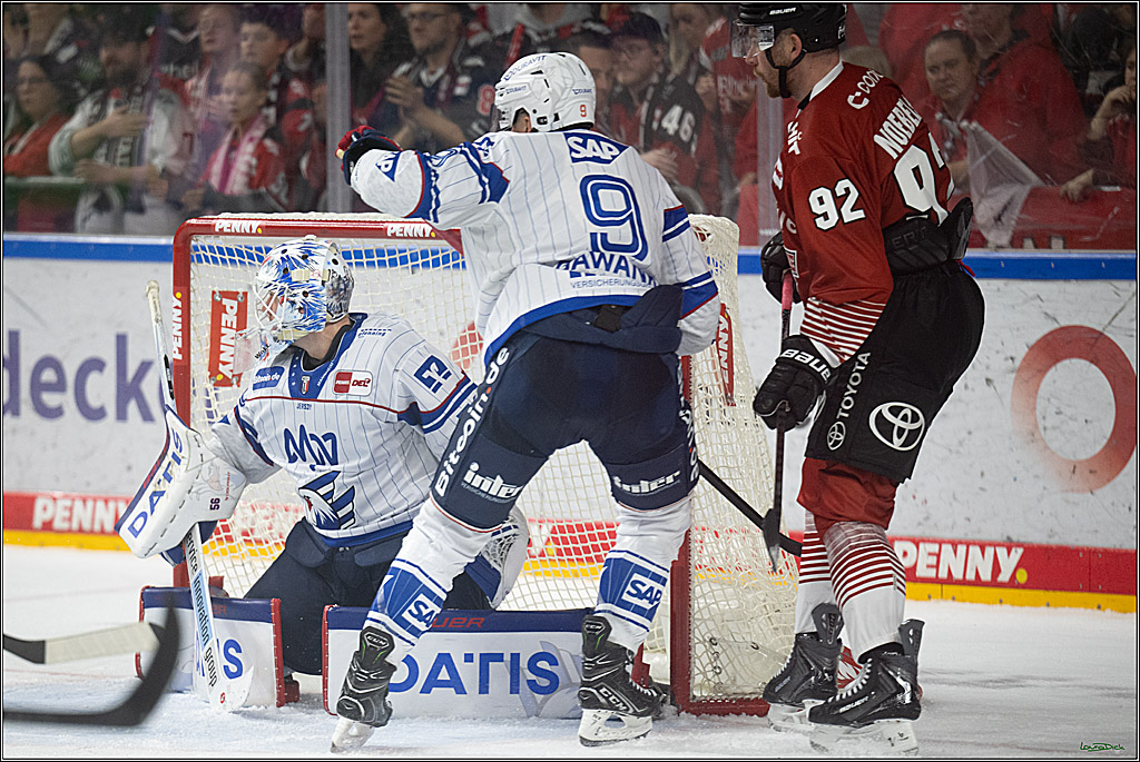 PENNY DEL 1; Kölner Haie - Adler Mannheim; Köln, 27.10.2026