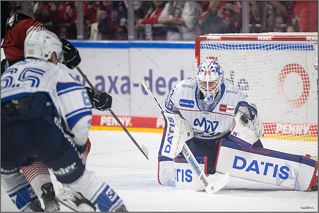 PENNY DEL 1; Kölner Haie - Adler Mannheim; Köln, 27.10.2026
